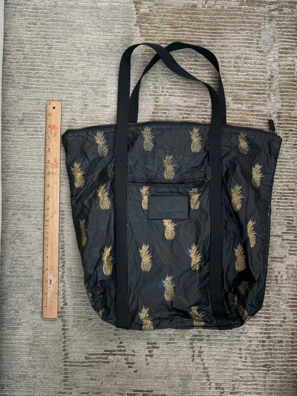 ALOHA Collection Zipper Tote Black Gold Pineapple Royale